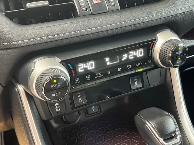 TOYOTA豐田 RAV4  第9張相片