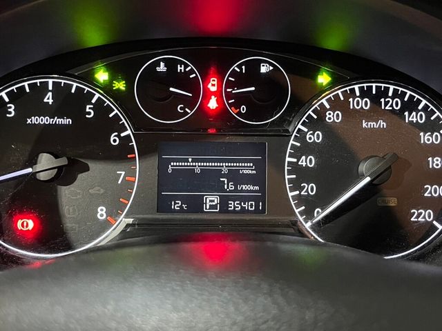 NISSAN日產 TIIDA  第6張相片