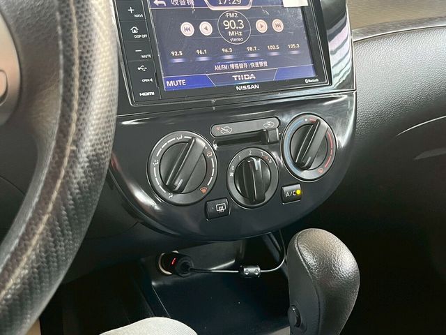 NISSAN日產 TIIDA  第9張相片