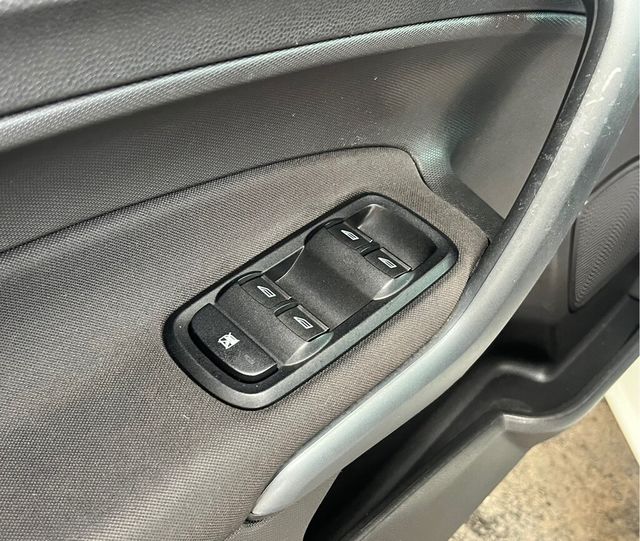 FORD福特 FIESTA  第8張相片