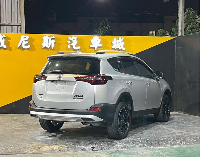 TOYOTA豐田 RAV4  第2張相片