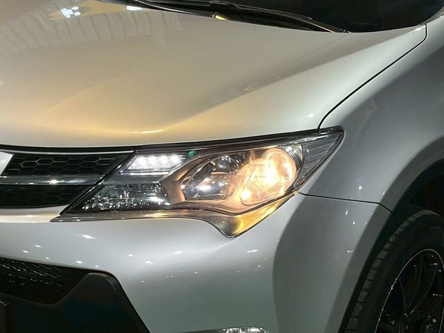 TOYOTA豐田 RAV4  第5張相片