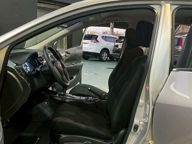 NISSAN日產 TIIDA  第8張相片