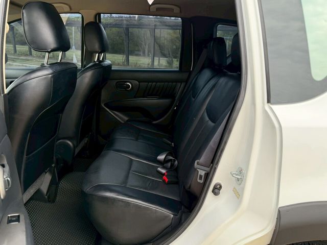 NISSAN日產 LIVINA  第9張相片