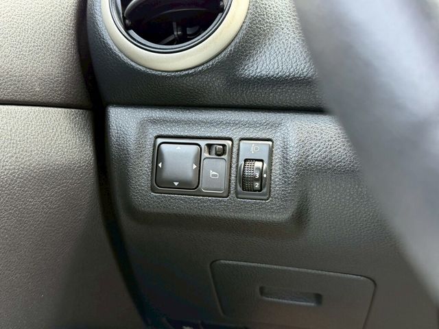 NISSAN日產 LIVINA  第12張相片