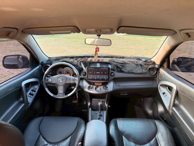 TOYOTA豐田 RAV4  第6張相片