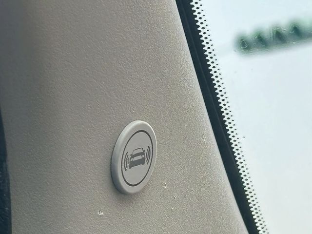 NISSAN日產 LIVINA  第9張相片