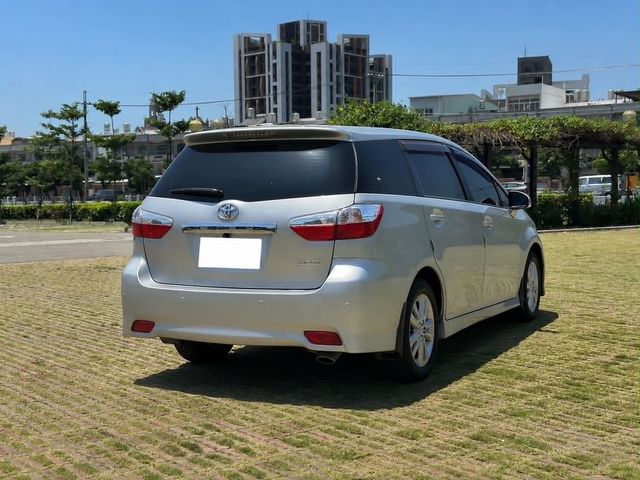 TOYOTA豐田 WISH  第2張相片