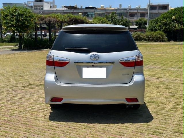 TOYOTA豐田 WISH  第4張相片
