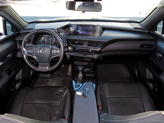 LEXUS凌志 UX200  第8張相片