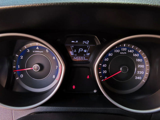 HYUNDAI現代 ELANTRA  第6張相片