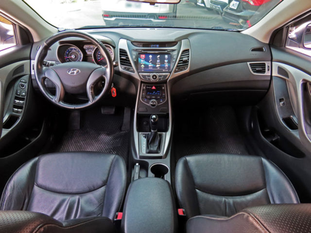 HYUNDAI現代 ELANTRA  第7張相片