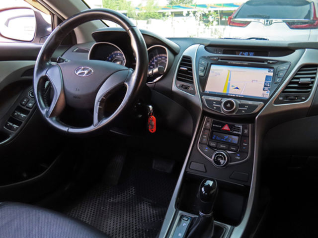HYUNDAI現代 ELANTRA  第18張相片