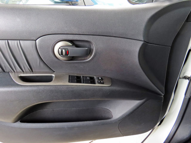 NISSAN日產 LIVINA  第10張相片