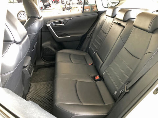 TOYOTA豐田 RAV4  第9張相片