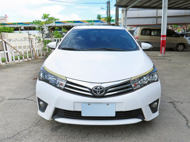 TOYOTA豐田 ALTIS  第3張相片