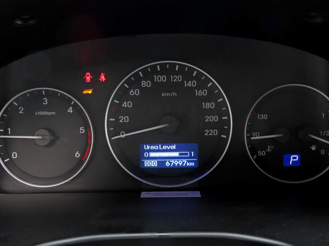 HYUNDAI現代 STAREX  第5張相片