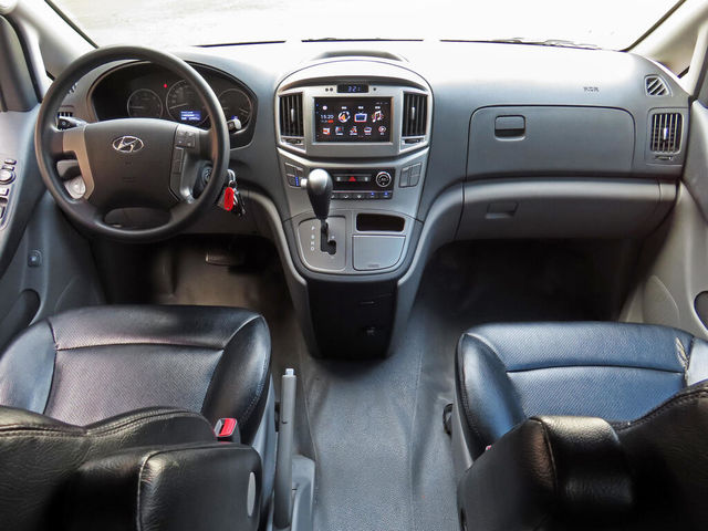 HYUNDAI現代 STAREX  第6張相片