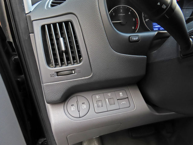 HYUNDAI現代 STAREX  第13張相片