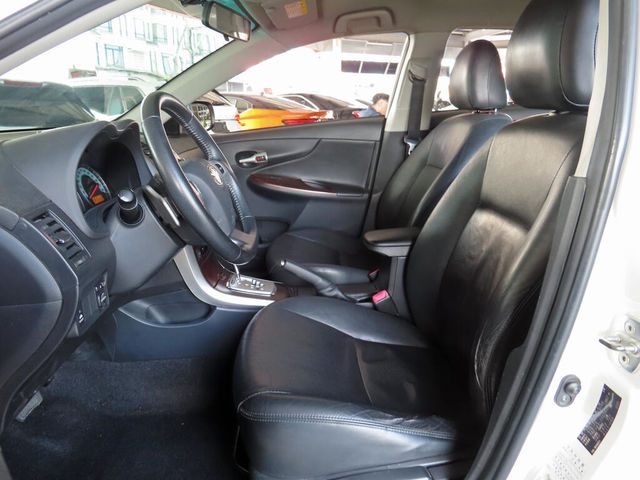 TOYOTA豐田 ALTIS  第7張相片
