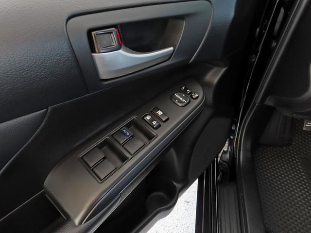 TOYOTA豐田 CAMRY  第9張相片