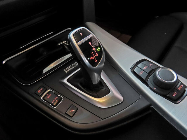 BMW寶馬 320D GT  第13張相片