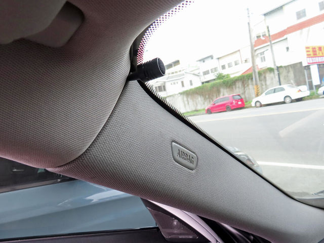 BMW寶馬 320D GT  第16張相片