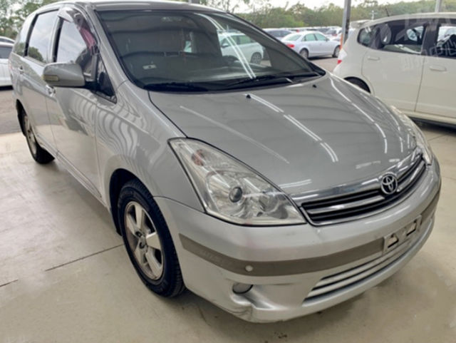 TOYOTA豐田 WISH  第7張相片