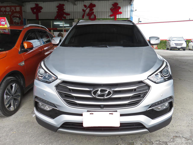 HYUNDAI現代 SANTA FE  第3張相片