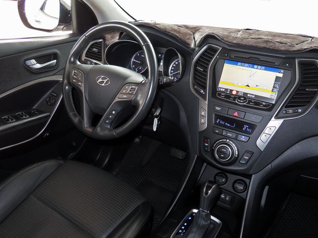 HYUNDAI現代 SANTA FE  第17張相片