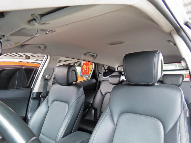 HYUNDAI現代 SANTA FE  第18張相片
