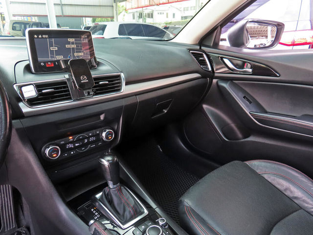 MAZDA馬自達 MAZDA 3  第11張相片