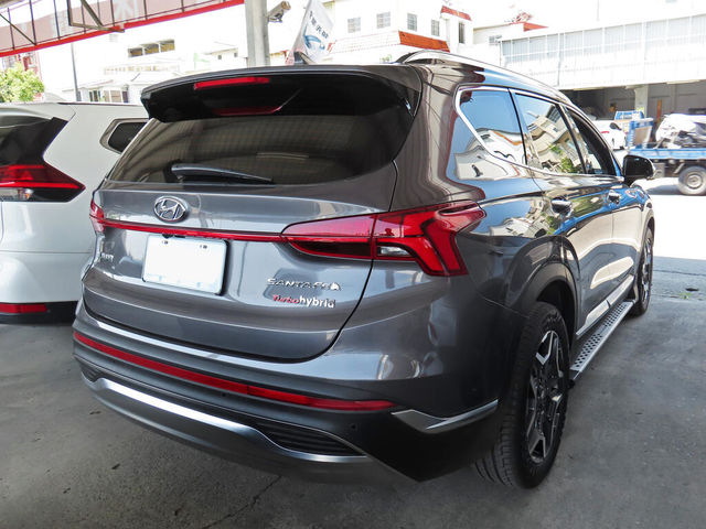 HYUNDAI現代 SANTA FE  第2張相片