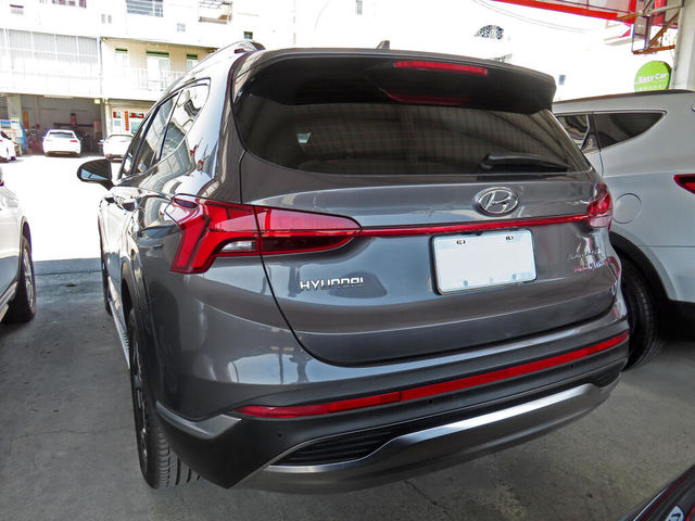 HYUNDAI現代 SANTA FE  第4張相片