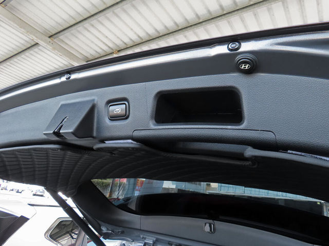 HYUNDAI現代 SANTA FE  第18張相片