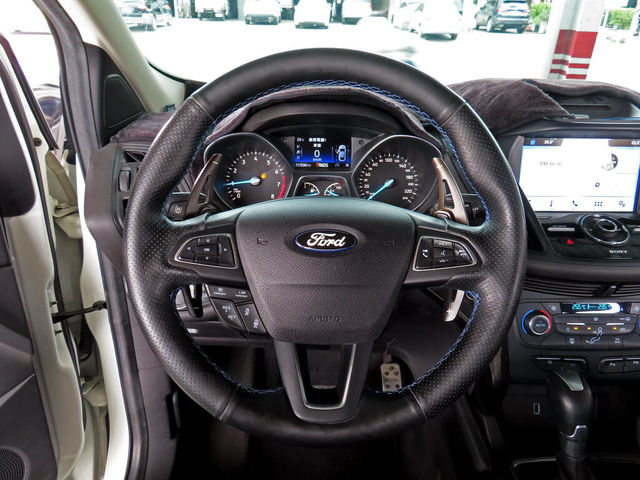 FORD福特 KUGA  第10張相片