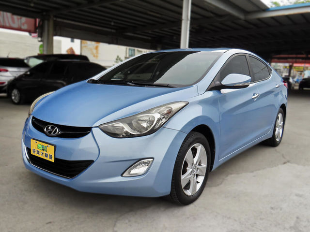 HYUNDAI現代 ELANTRA  第1張相片