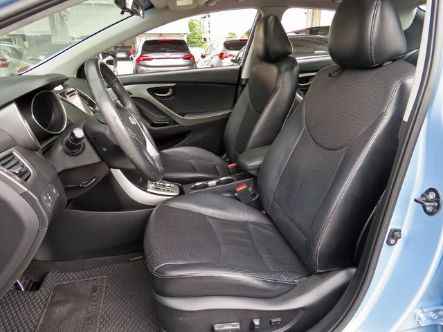 HYUNDAI現代 ELANTRA  第8張相片