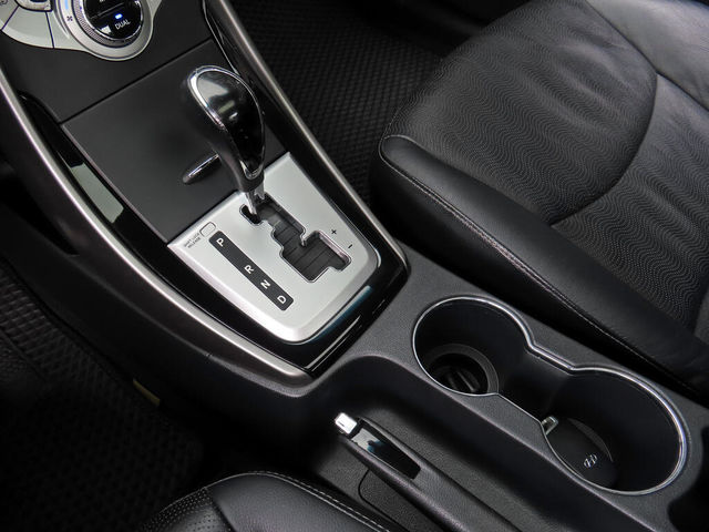HYUNDAI現代 ELANTRA  第14張相片