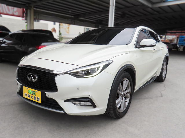 INFINITI無限 Q30  第1張相片