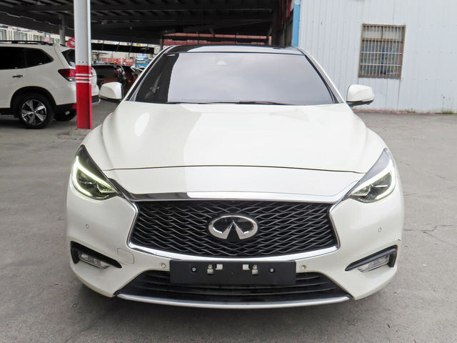 INFINITI無限 Q30  第3張相片
