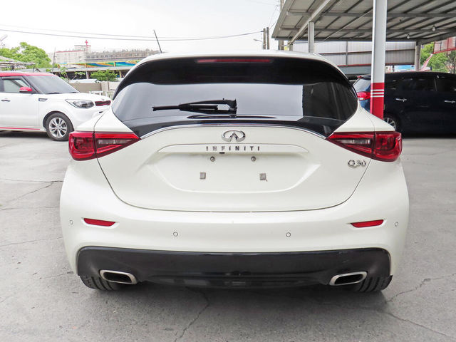 INFINITI無限 Q30  第4張相片