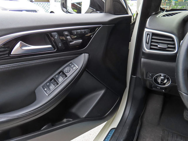INFINITI無限 Q30  第10張相片