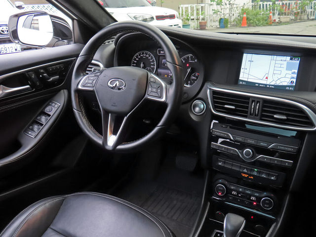 INFINITI無限 Q30  第17張相片