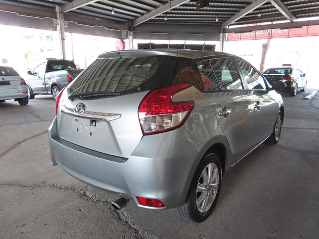 TOYOTA豐田 YARIS  第2張相片
