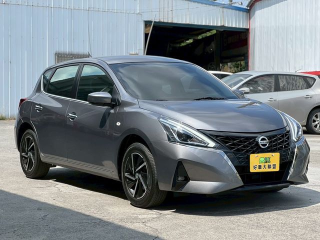 NISSAN日產 TIIDA  第3張相片