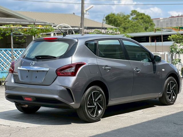NISSAN日產 TIIDA  第4張相片