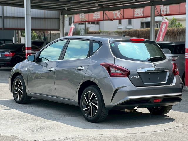 NISSAN日產 TIIDA  第6張相片