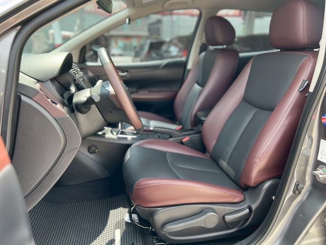 NISSAN日產 TIIDA  第8張相片