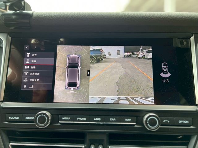 PORSCHE保時捷 MACAN  第14張相片